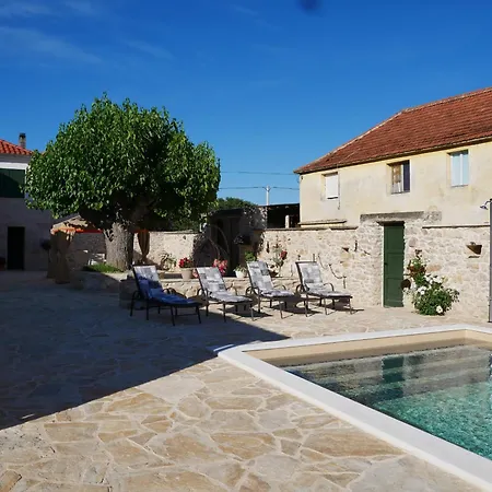 Didova Kuca Zadarvillas 别墅 *