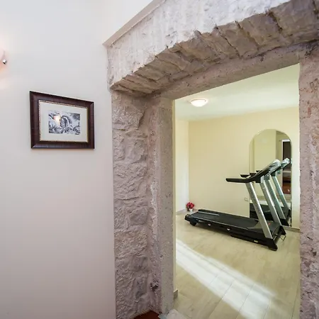 Didova Kuca Zadarvillas * Podlug